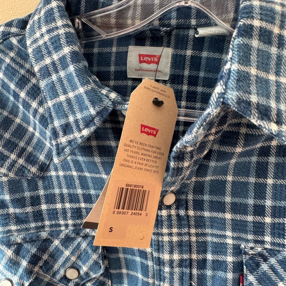 NWT Levi's Casual Blue Checkered Shirt - Picture 2 of 4